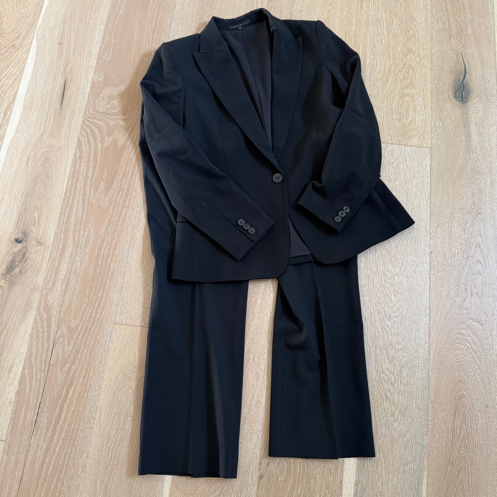 Theory Women's Black Suit